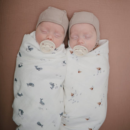 Mulltuch &quot;Swaddle Whales&quot;